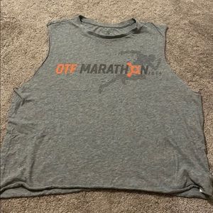Muscle tank cut out OTF Marathon 2019 size L
